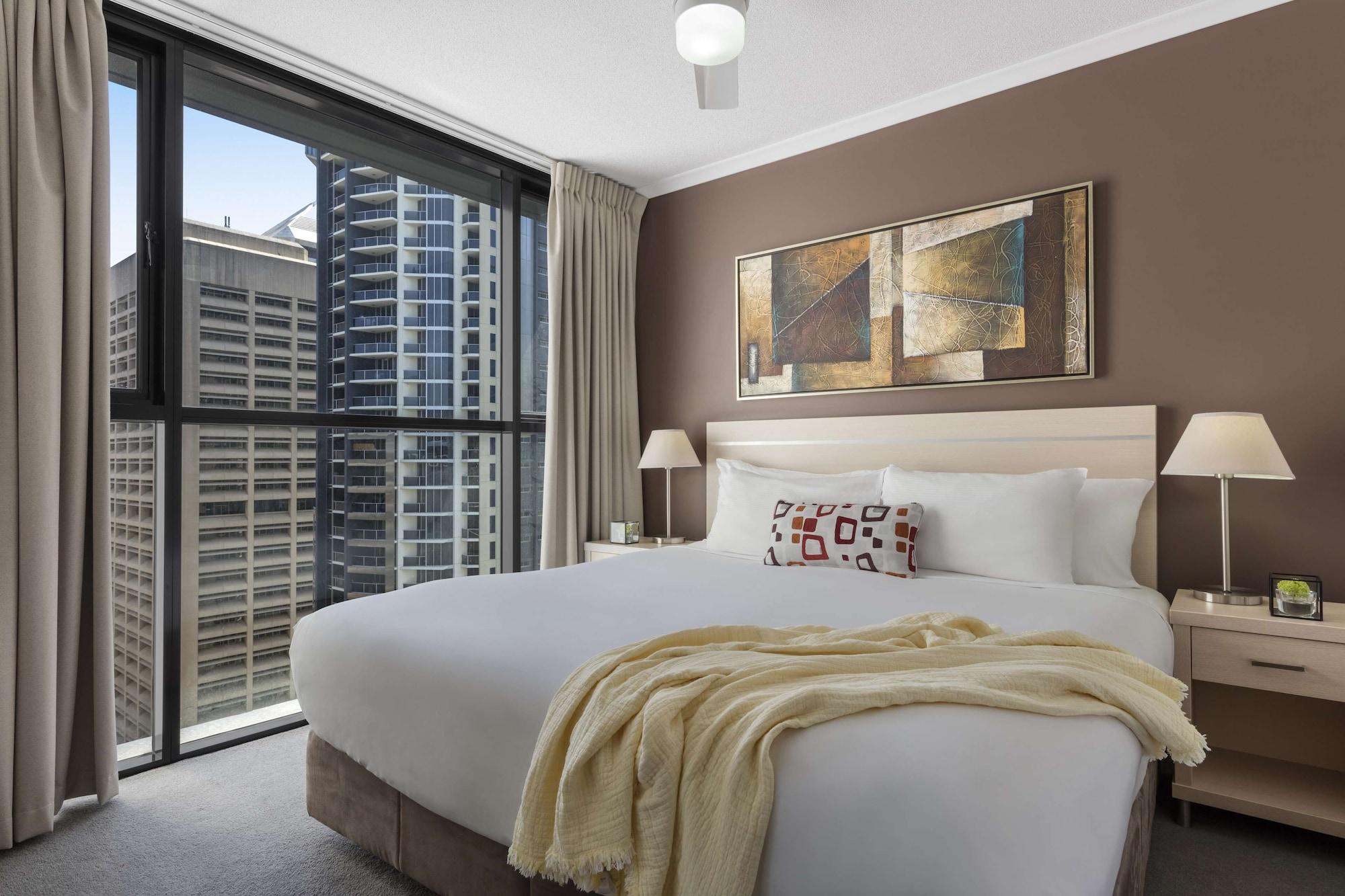 Oaks Brisbane River City Suites Exterior photo